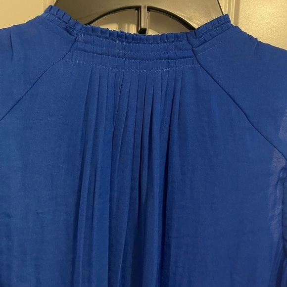 SLEEVELESS V-NECK SIMPLY VERA VERAWANG XS BLOUSE GORGEOUS BLUE GATHERING ACCENTS - Picture 2 of 13